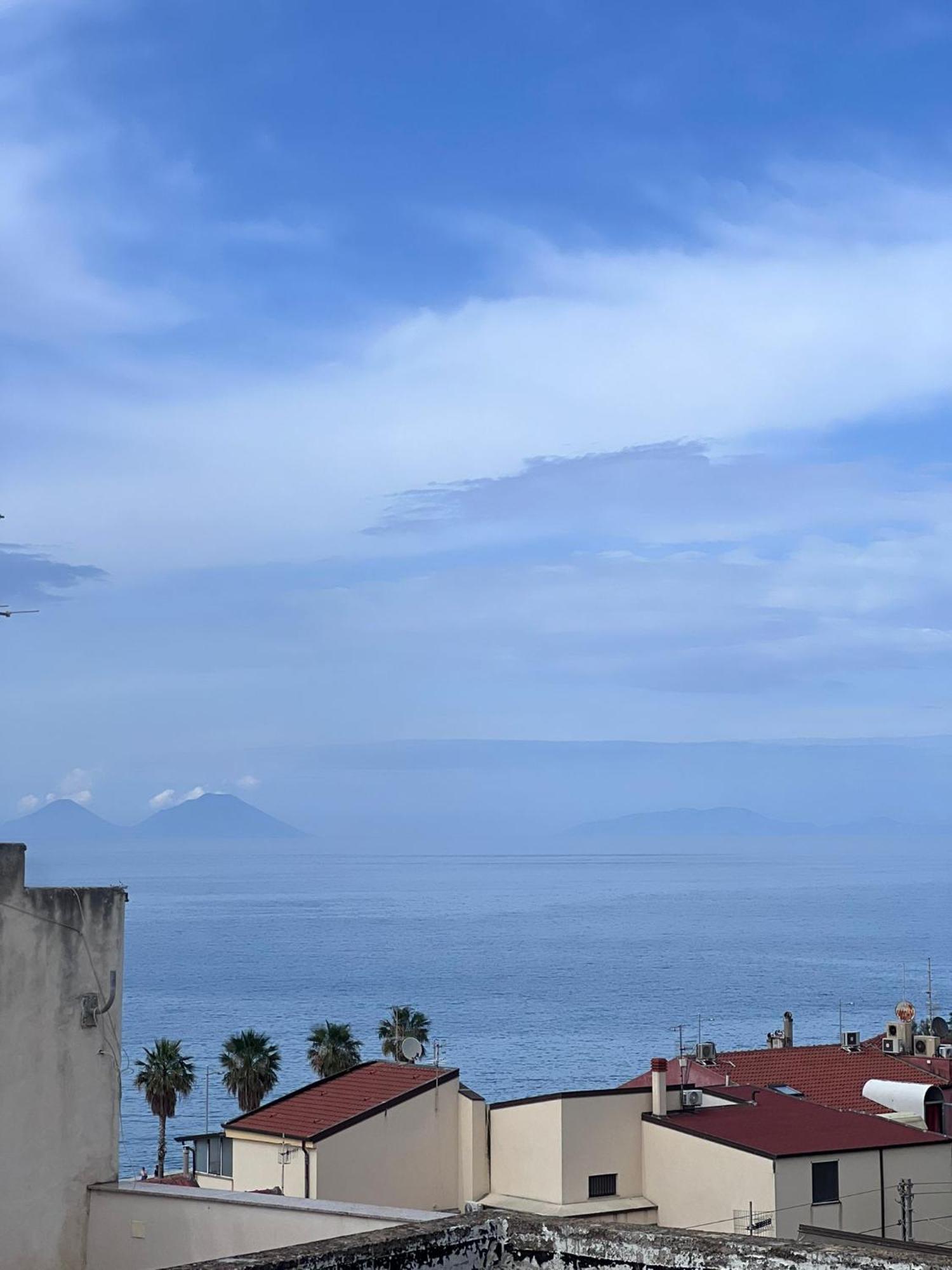 Отель Petite Etoile Сант'Агата-ди-Милите Экстерьер фото